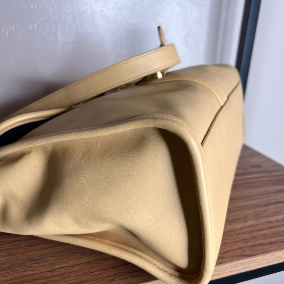 Kelly Satchel - Picture 5 of 6